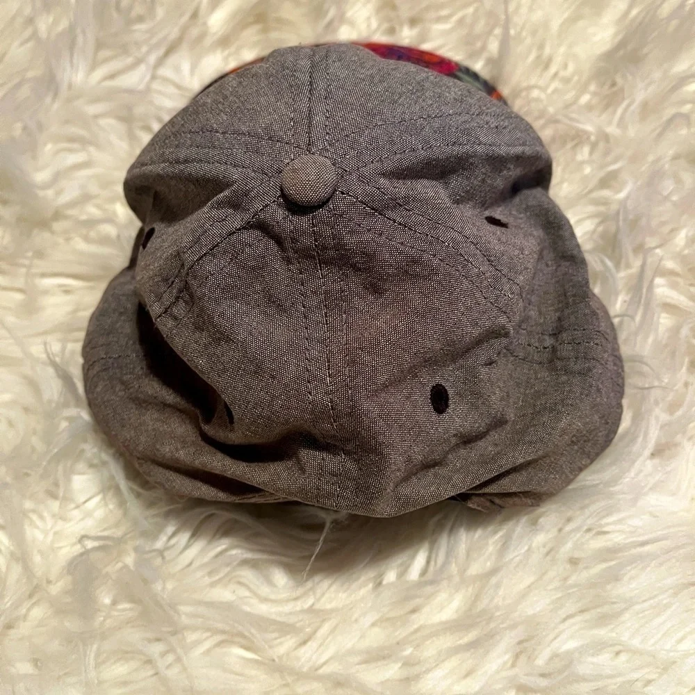 Vans Women’s Grey Floral Baseball Hat